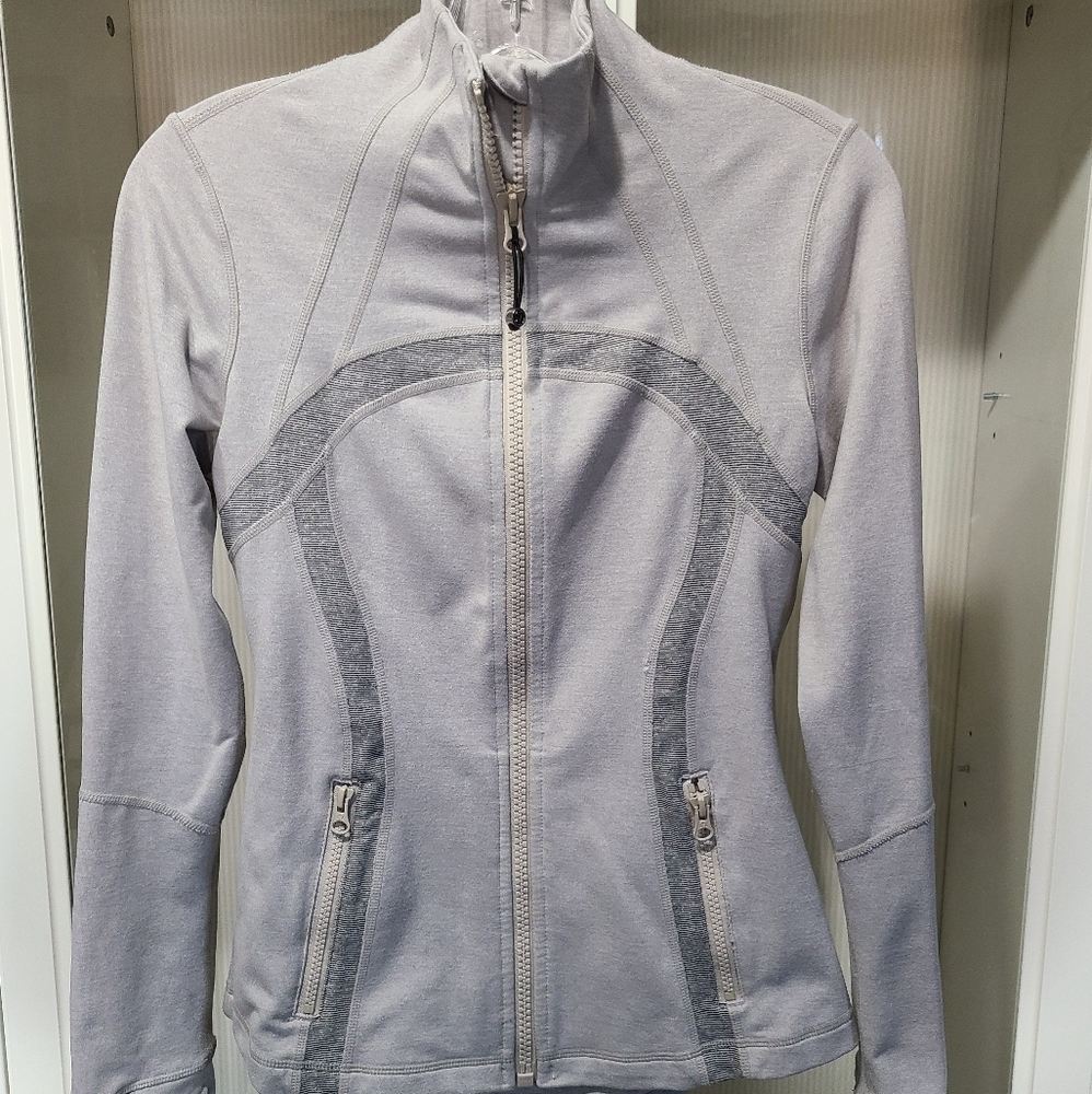 Lululemon define jacket size 6